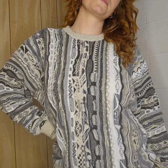 VNT Eclectic Funky Dadcore BlokecoreBlue & White Funky Knit Crewneck Sweater